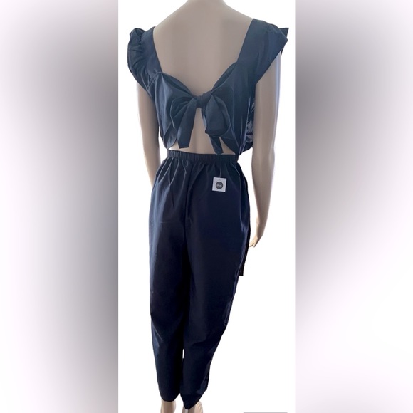 Simple dresses - Picture 4 of 4